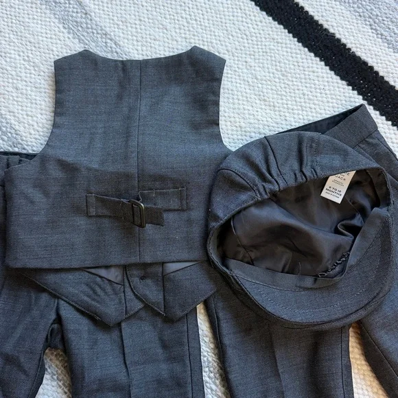 grey dress pants and vest Grey & Black Vest Slim-Fit Italian Cut Suit – HULTO main image 0